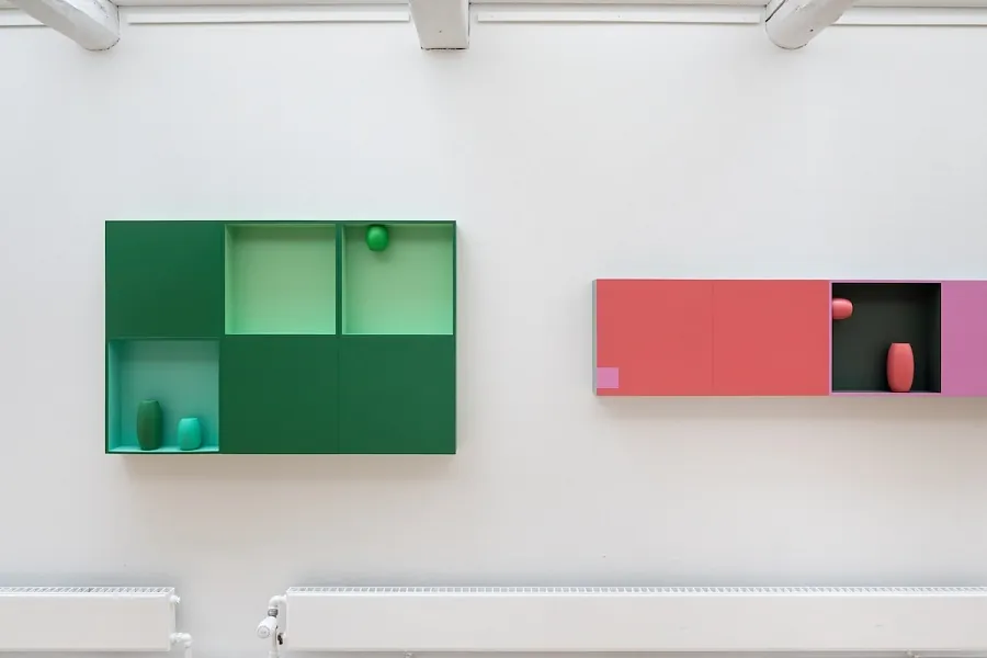 Transitions-gruppeudstilling-kunstnergruppen-aspekt-mette-brinch-pakhuset-nykøbing-sjælland-2025