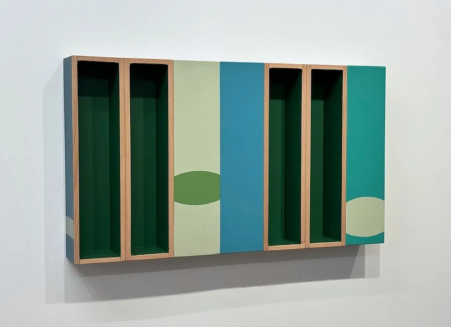 Points of View, 16, akryl på træ, 40 x 70 x 9 cm, 2023