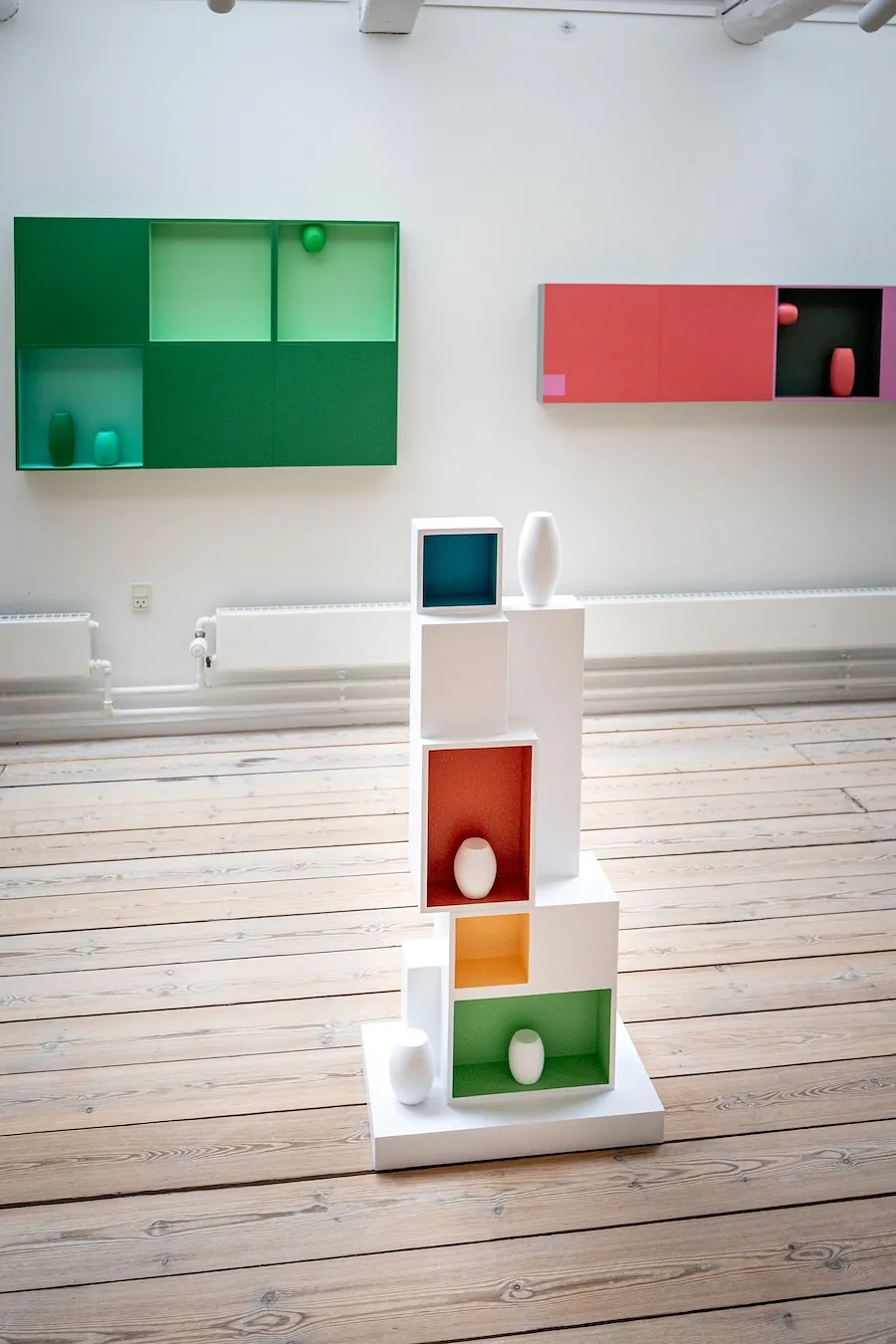 Transitions-gruppeudstilling-kunstnergruppen-aspekt-mette-brinch-pakhuset-nykøbing-sjælland-2025